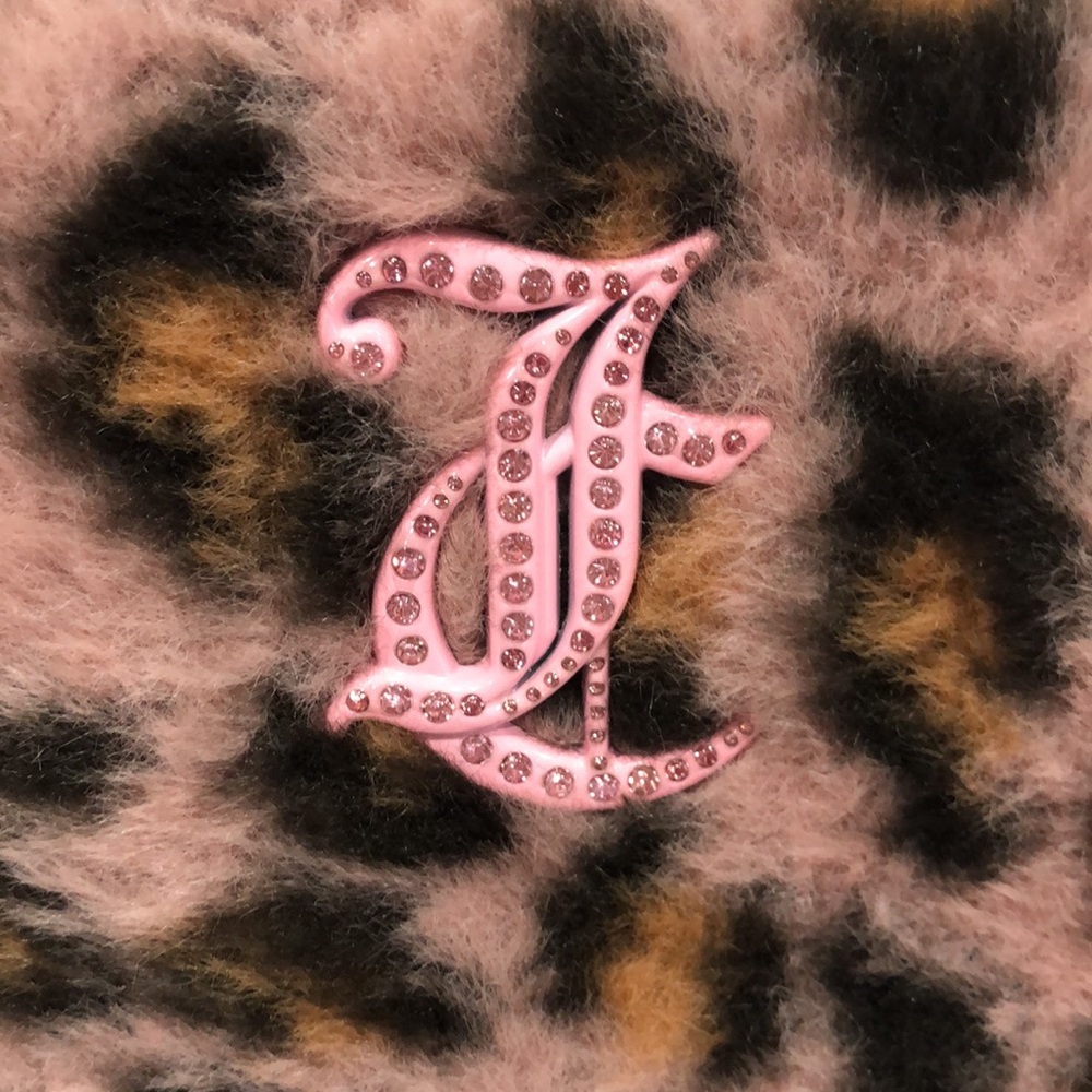 Juicy Couture Faux Fur Pouch NWT - Picture 2 of 5